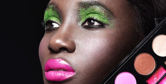 Le maquillage permanent : la solution pour les femmes de gagner du temps
