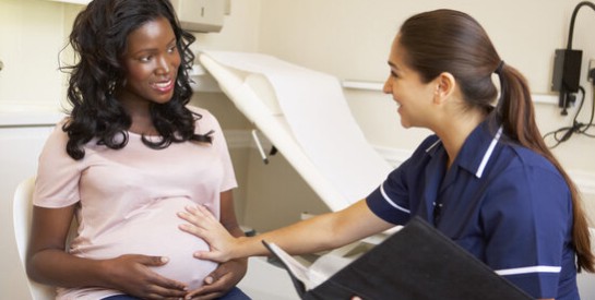 Hydratation et grossesse : quelle eau pour maman et bébé ?