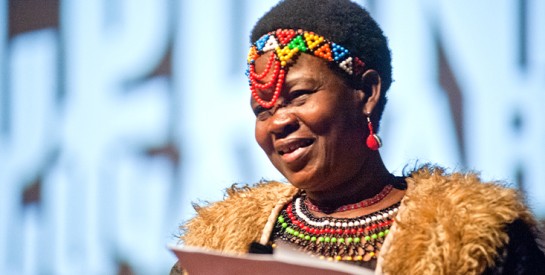 Chef Theresa Kachindamoto, La première femme chef du Malawi à mettre fin à 3500 mariages d’enfants.