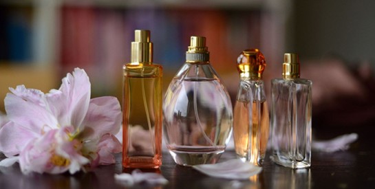 Pourquoi ne jamais conserver son parfum dans la salle de bain?