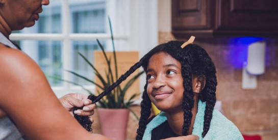 La glycérine végétale : un ingrédient parfait pour l’hydratation des cheveux secs