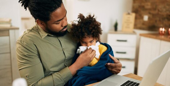 Bébé a le nez bouché : voici nos conseils pour le soulager