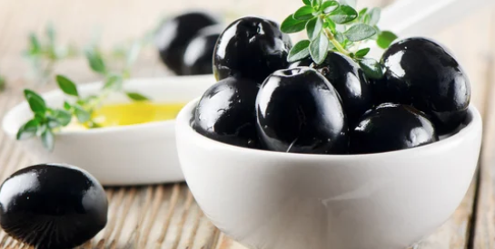 Les bienfaits des olives noires pour la santé du foie : un trésor méditerranéen