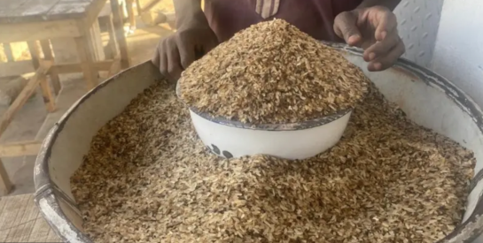 Coût de la vie au Nigéria : Les gens se tournent vers le riz " à jeter " pour se nourrir