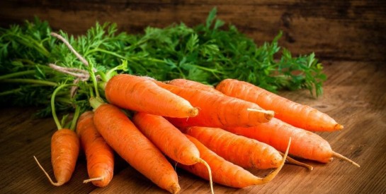 Vous souhaitez perdre du poids ? Buvez du jus de carotte !