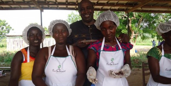 Le Conseil du café-cacao découvre l’œuvre des femmes travaillant à la transformation du Cacao