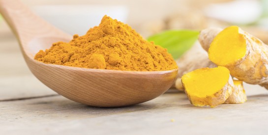 Le curcuma contribue à réguler le microbiote intestinal chez les personnes atteintes de colopathie