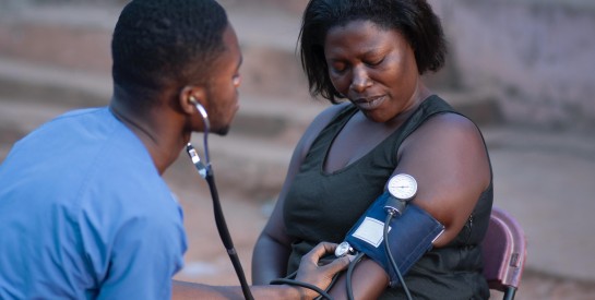 Hypertension artérielle : voici les aliments à éviter pour protéger votre cœur