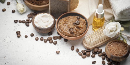 Gommage naturel : les bienfaits du café pour une peau douce et tonique
