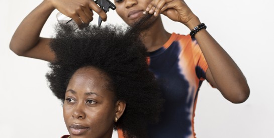 Coiffures protectrices : comprendre leur véritable rôle et éviter les erreurs courantes