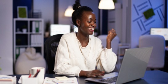 La pression exercée sur les femmes pour qu'elles soient sympathiques les freine-t-elle sur le lieu de travail ?