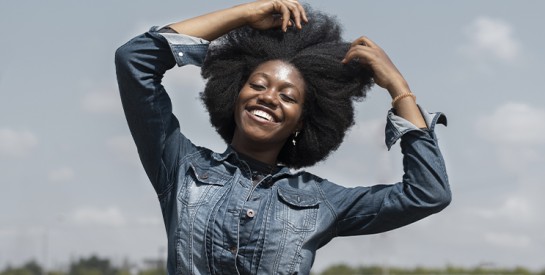 5 produits naturels pour retrouver des cheveux sans pellicules