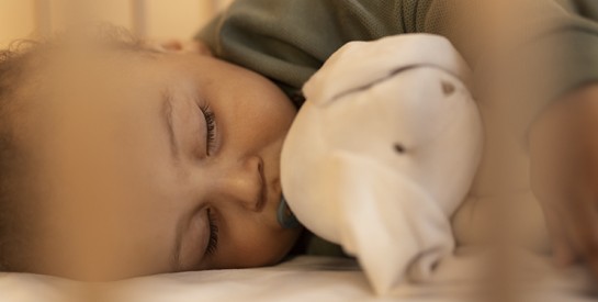 Dormir toute la nuit : comment aider bébé à trouver son rythme