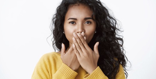 Astuces naturelles pour combattre la mauvaise haleine au quotidien