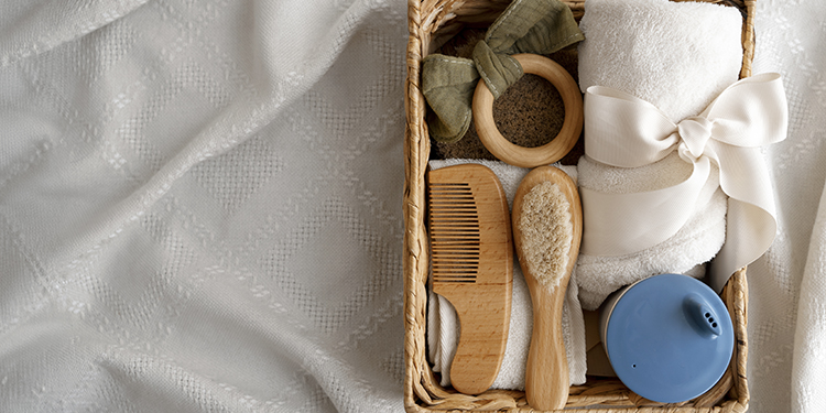 Les essentiels de la trousse de toilette de Bébé : Notre sélection de produits naturels