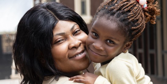 Instaurer une communication positive avec son enfant : les clés pour une relation sereine et épanouie