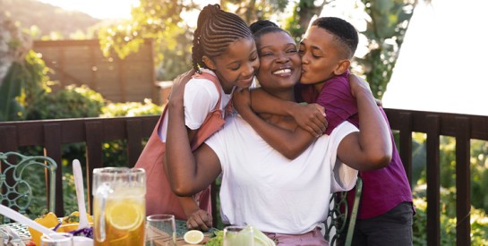 Être la femme forte de la famille : quand le poids de la responsabilité devient trop lourd