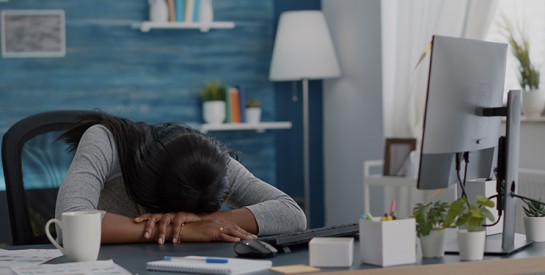 Gérer les interruptions au bureau : 3 techniques pour rester concentrée et productive