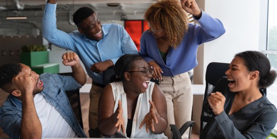 Solidarité au travail : pourquoi il faut éviter de parler à la place des autres