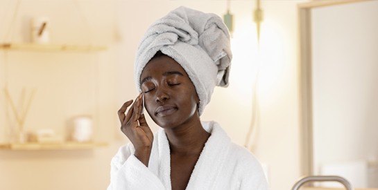 Le double nettoyage : pourquoi c’est une étape indispensable