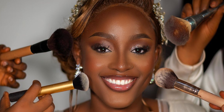 Comment faire tenir son maquillage toute une journée malgré la chaleur ?