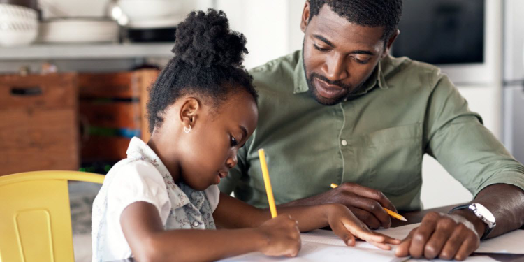 Mon enfant manque de confiance en lui : 7 façons de l’aider à croire en ses capacités