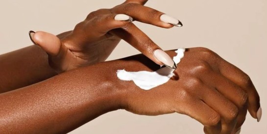 Votre crème fait des petites bouloches sur votre peau ? Voici pourquoi