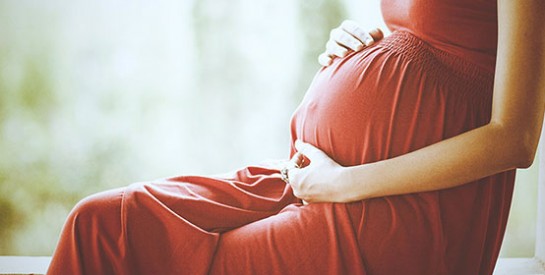 Prendre du poids entre deux grossesses augmenterait le risque de décès du bébé