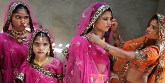 Le Pakistan rejette une loi pénalisant le mariage des mineurs