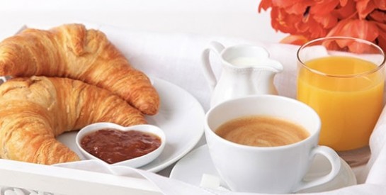 Préparez un petit-déjeuner au lit pour la St-Valentin