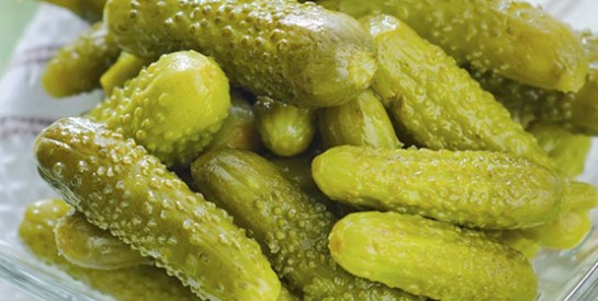 Est-il bon de manger des cornichons en excès?