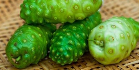 Le jus de noni : un remède à tous les maux