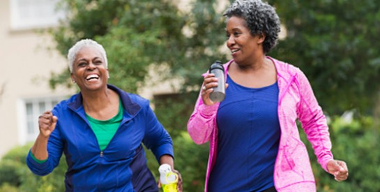 Marche sportive : elle brûle les calories