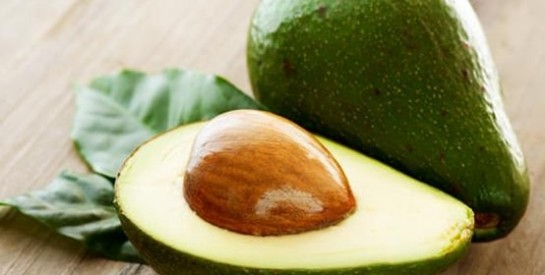 Une astuce pour faire mûrir un avocat en quelques minutes