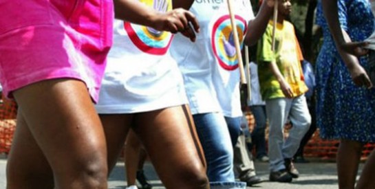 Une loi ciblant « la longueur des jupes » fait scandale au Burundi