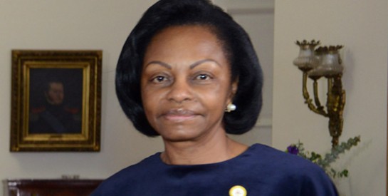 Gabon: Marie-Madeleine Mborantsuo, la dame qui détient les clés de la crise
