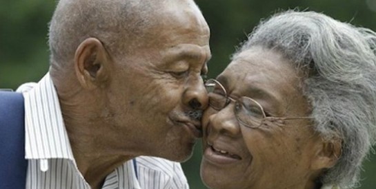 Etats-Unis : amoureux depuis 74 ans, ils décèdent à quelques heures d’intervalles