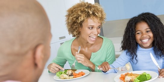 Les caprices des enfants pendant le repas, que faire?