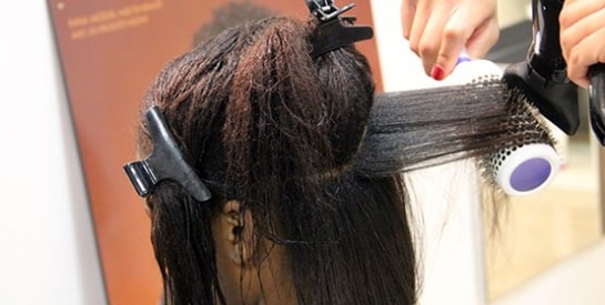 Sèche-cheveux: comment le choisir et bien l`utiliser