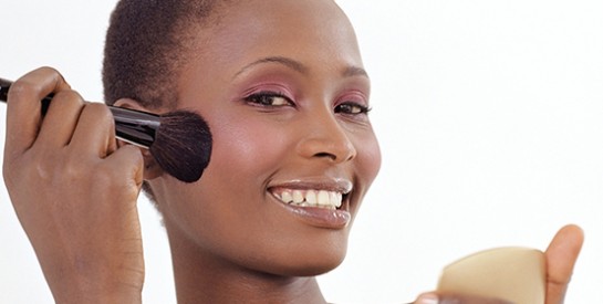 Le draping: une nouvelle technique maquillage avec le blush