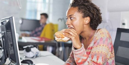 Les 3 bonnes habitudes alimentaires pour être plus productif au travail